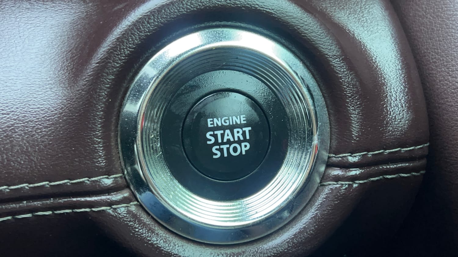Used 2023 Maruti Suzuki Grand Vitara Alpha Smart Hybrid Petrol Manual top_features Keyless start