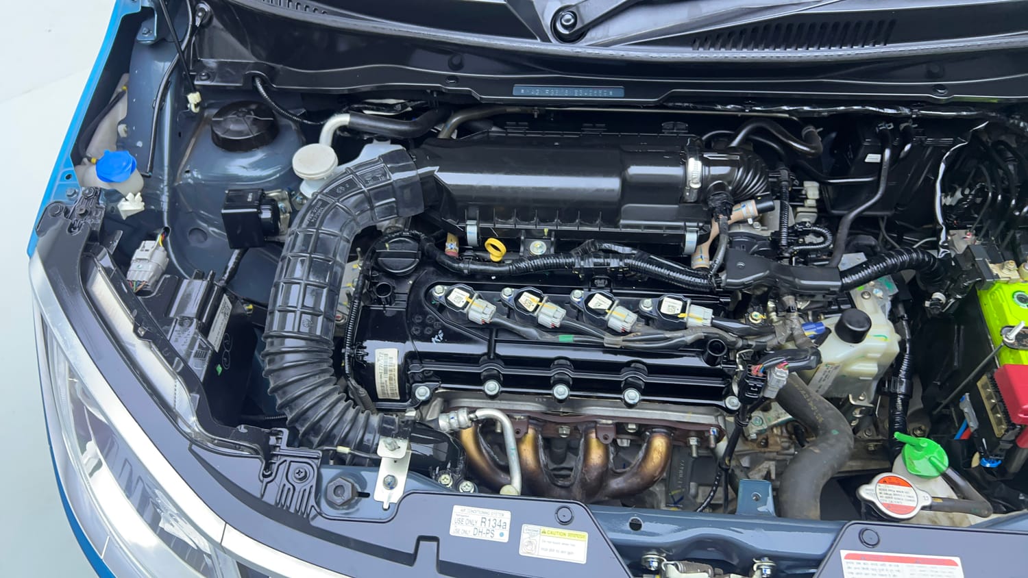 Used 2022 Maruti Suzuki Ignis Alpha 1.2 AMT Petrol Automatic engine ENGINE RIGHT SIDE VIEW