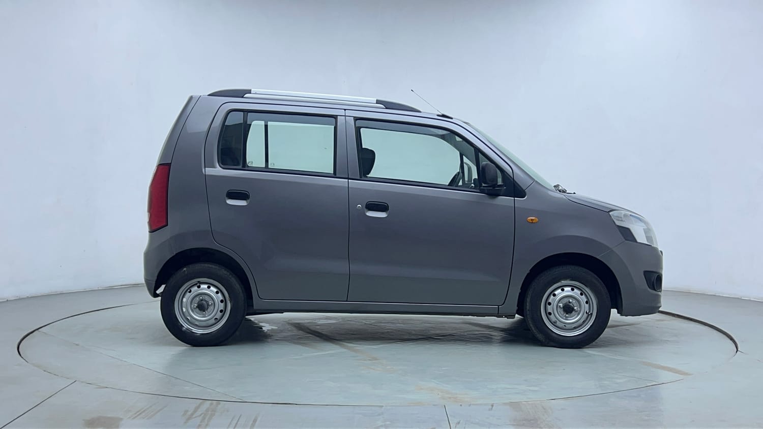 Used 2014 Maruti Suzuki Wagon R LXI Petrol Manual exterior RIGHT SIDE VIEW