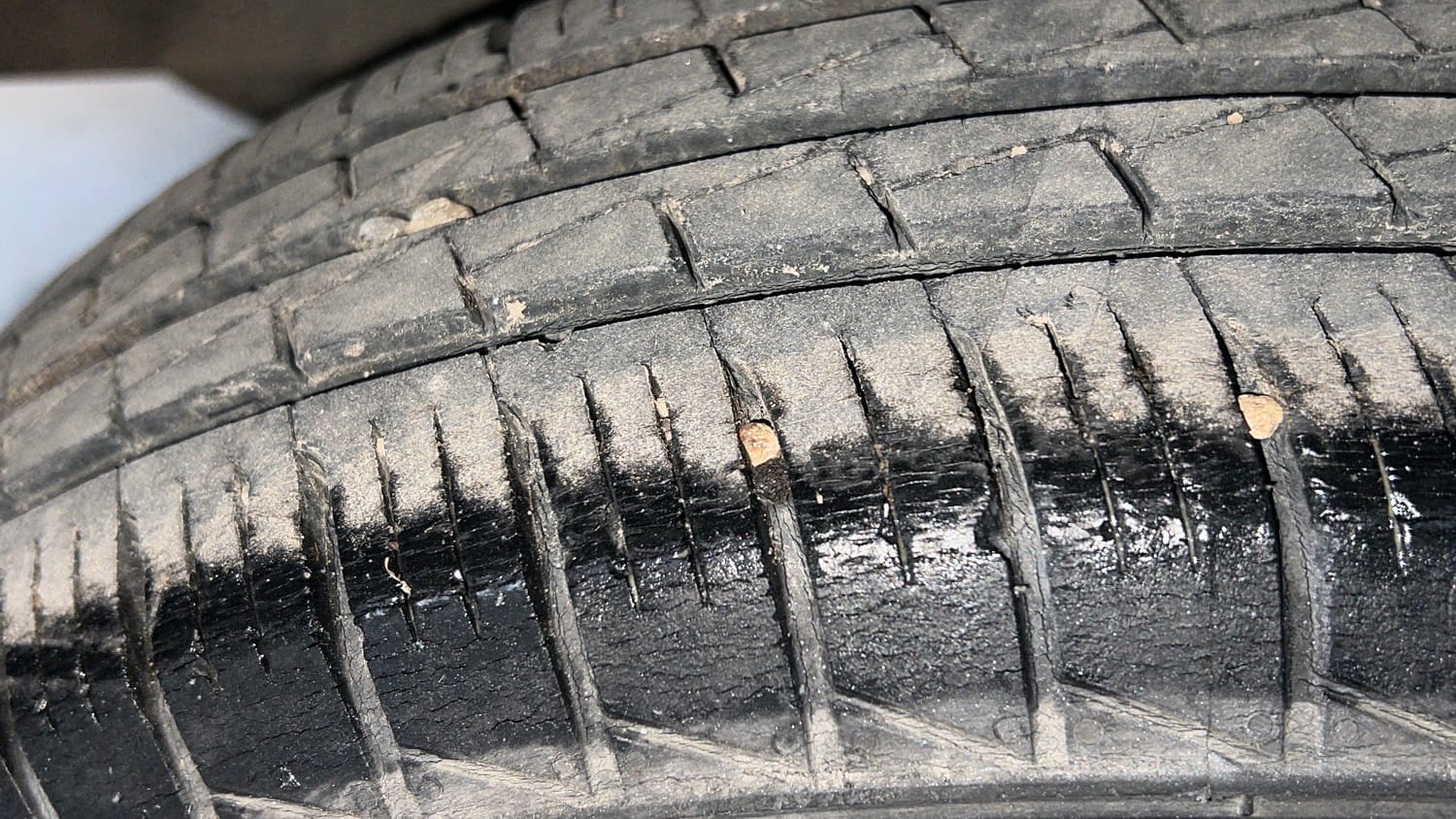 Used 2021 Renault Triber RXL Petrol Manual tyres RIGHT REAR TYRE TREAD VIEW