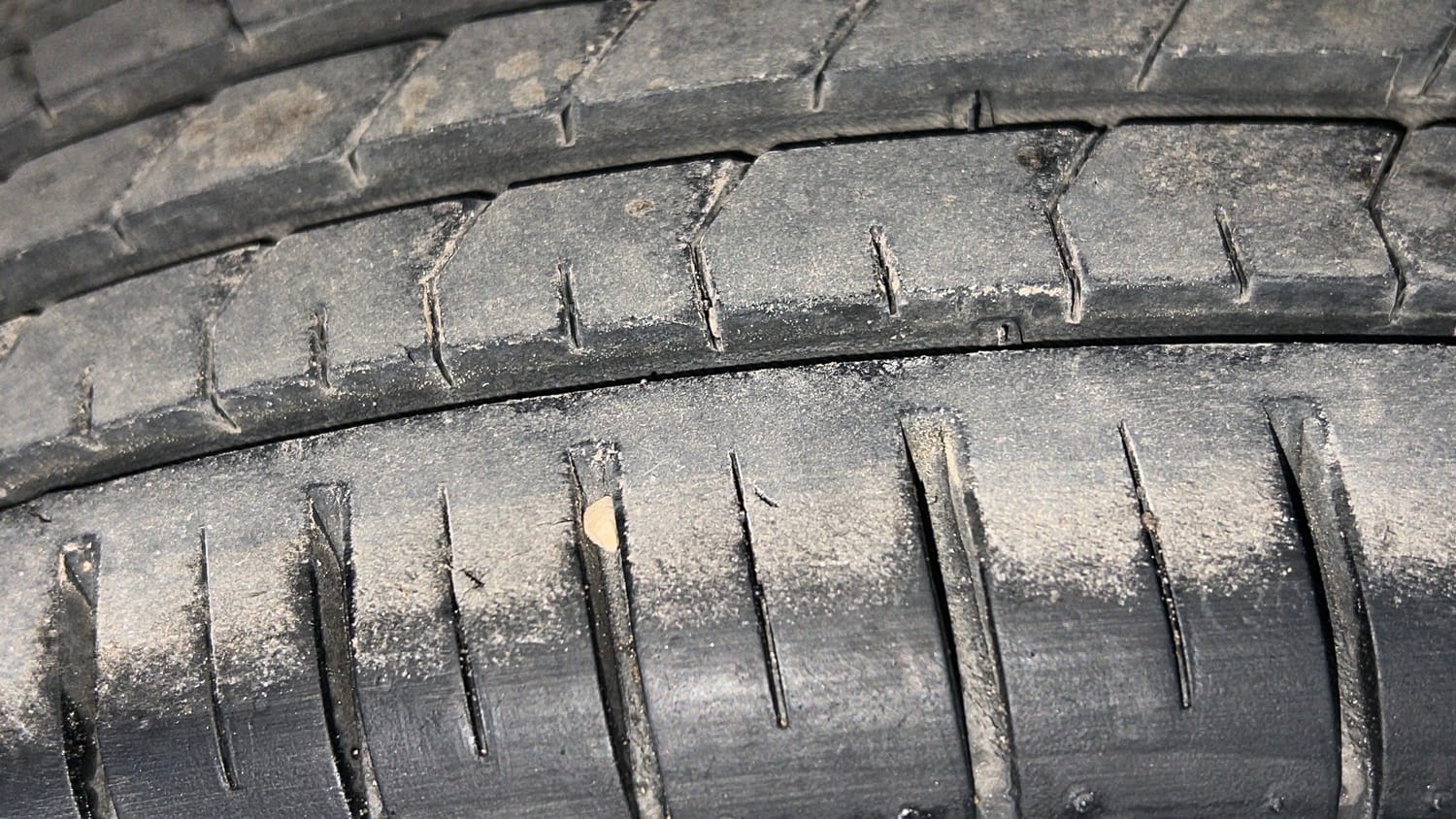 Used 2021 Maruti Suzuki Baleno Zeta Petrol Manual tyres LEFT REAR TYRE TREAD VIEW