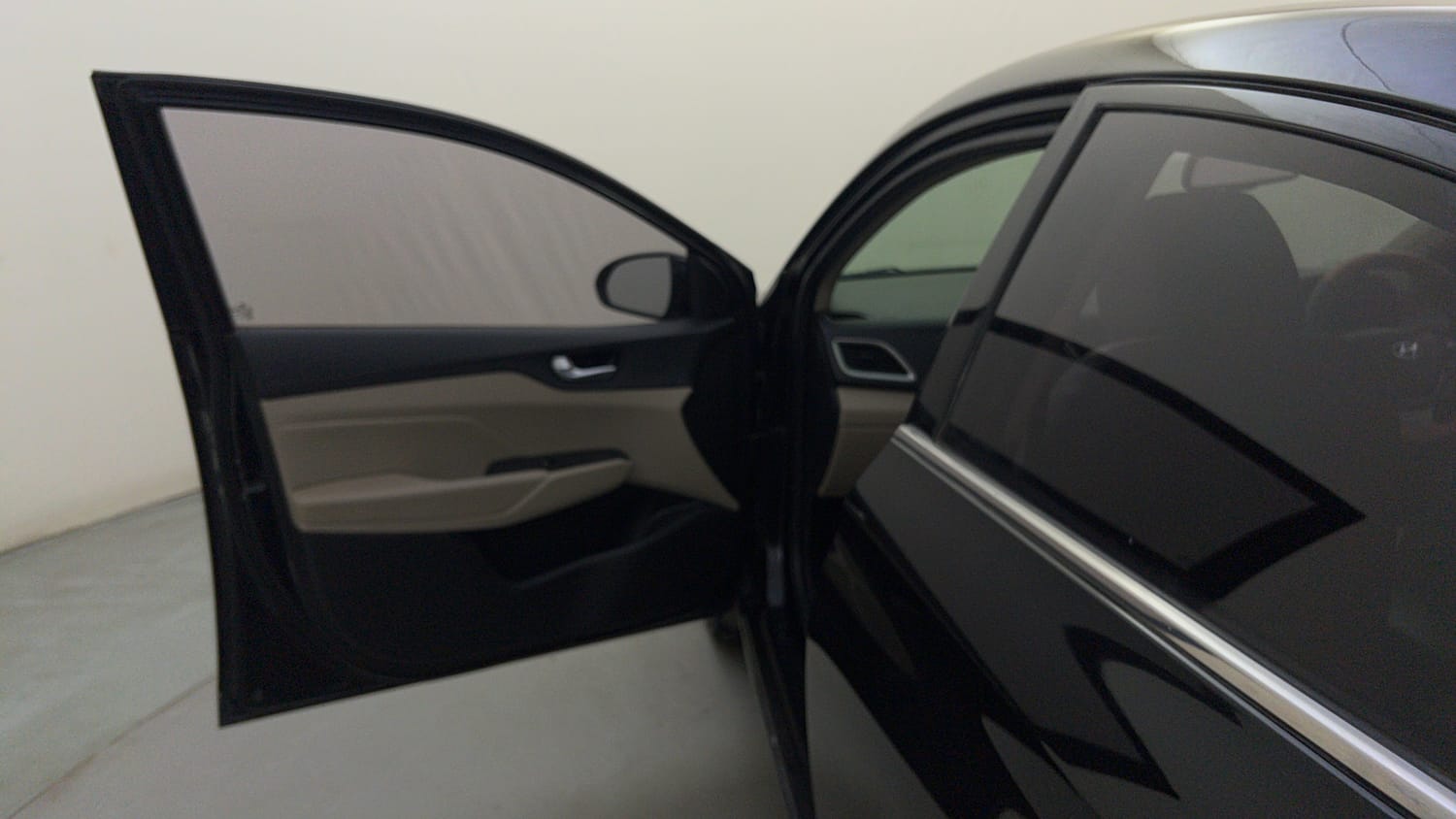Used 2018 Hyundai Verna SX (O)1.6 VTVT Petrol Manual interior LEFT FRONT DOOR OPEN VIEW