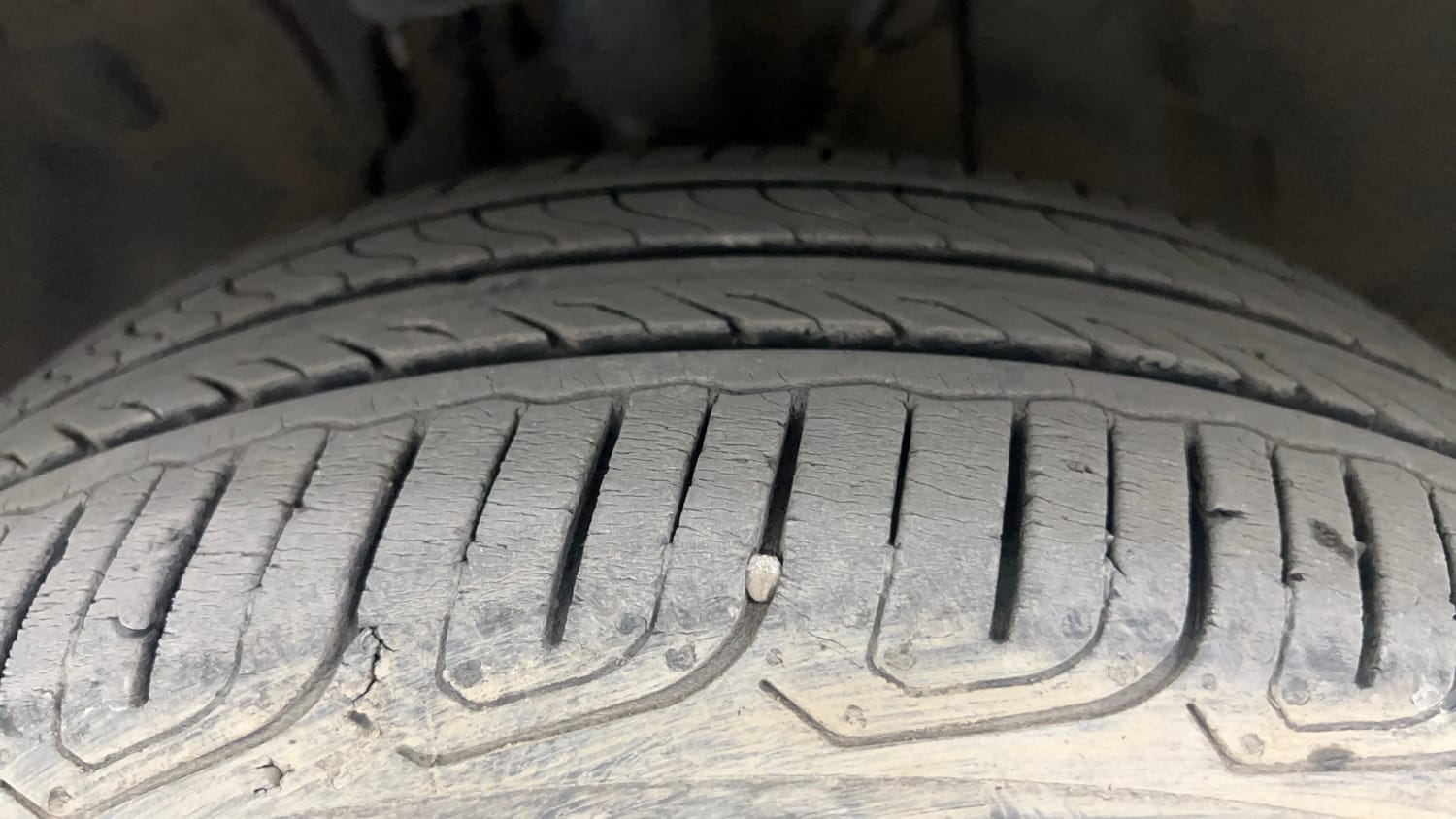 Used 2023 Tata Altroz XZ Diesel Diesel Manual tyres LEFT FRONT TYRE TREAD VIEW