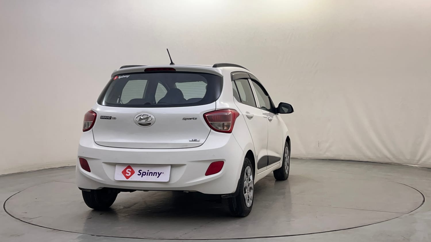 Used 2016 Hyundai Grand i10 Sportz 1.2 Kappa VTVT Petrol Manual exterior RIGHT REAR CORNER VIEW