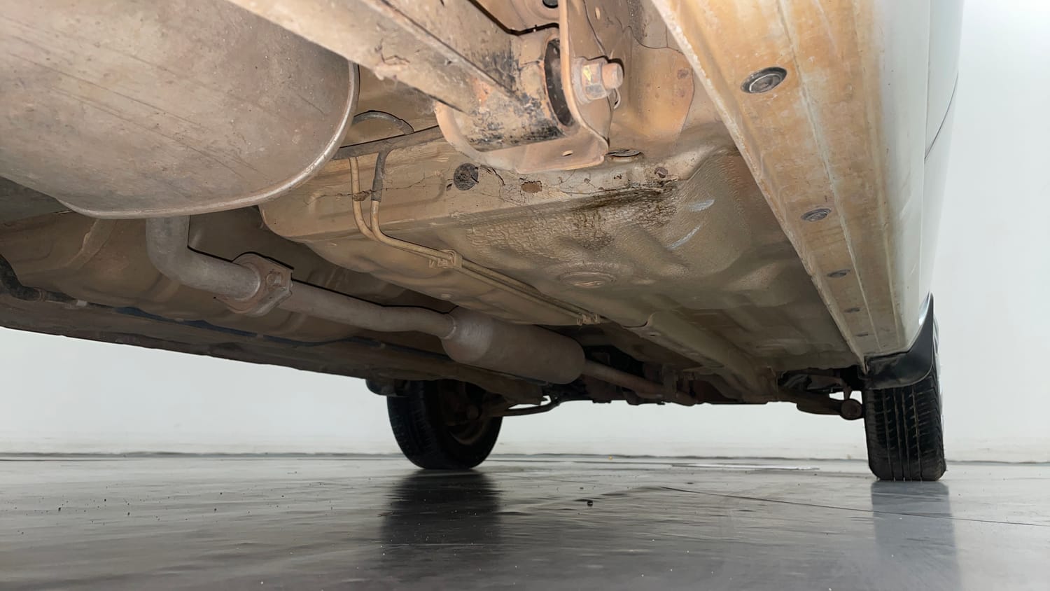 Used 2015 Maruti Suzuki Alto K10 VXi Petrol Manual extra REAR RIGHT UNDERBODY VIEW
