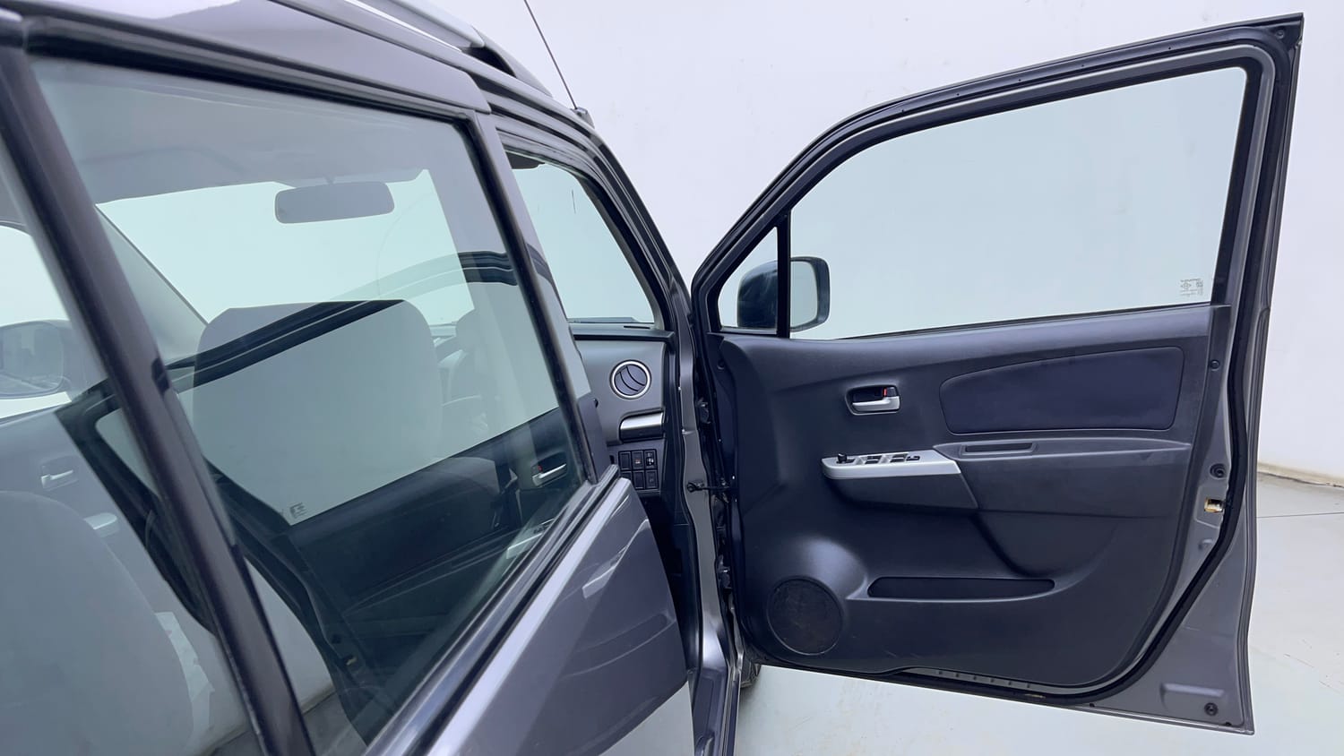 Used 2012 Maruti Suzuki Wagon R 1.0 VXi Petrol Manual interior RIGHT FRONT DOOR OPEN VIEW
