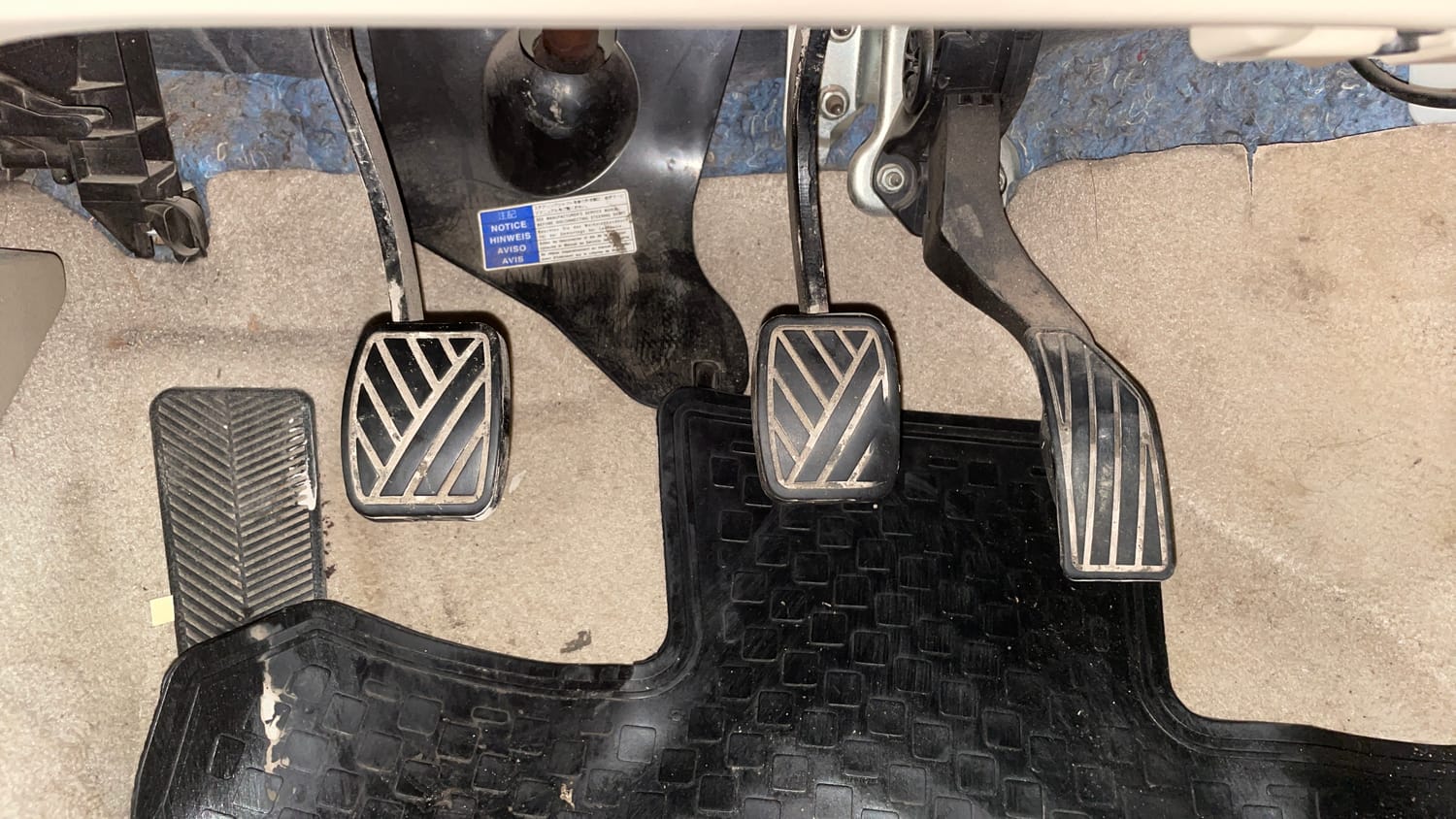 Used 2017 Maruti Suzuki Ciaz ZXI+ Petrol Manual interior PEDALS VIEW