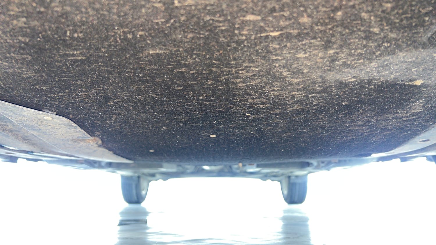 Used 2023 Maruti Suzuki Swift ZXi Petrol Manual extra FRONT LEFT UNDERBODY VIEW