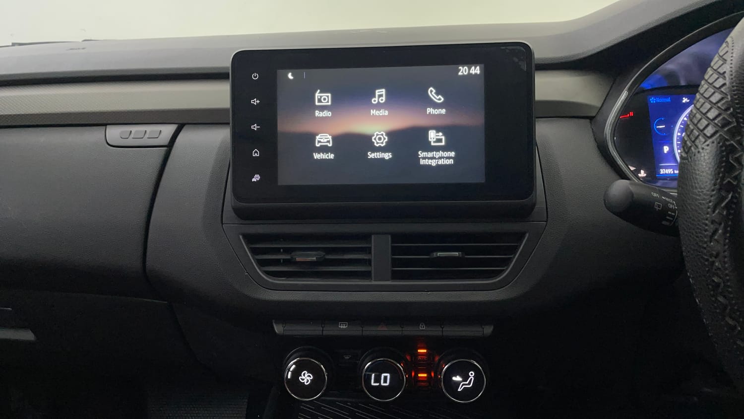Used 2021 Renault Kiger RXZ Turbo CVT Petrol Automatic interior MUSIC SYSTEM & AC CONTROL VIEW
