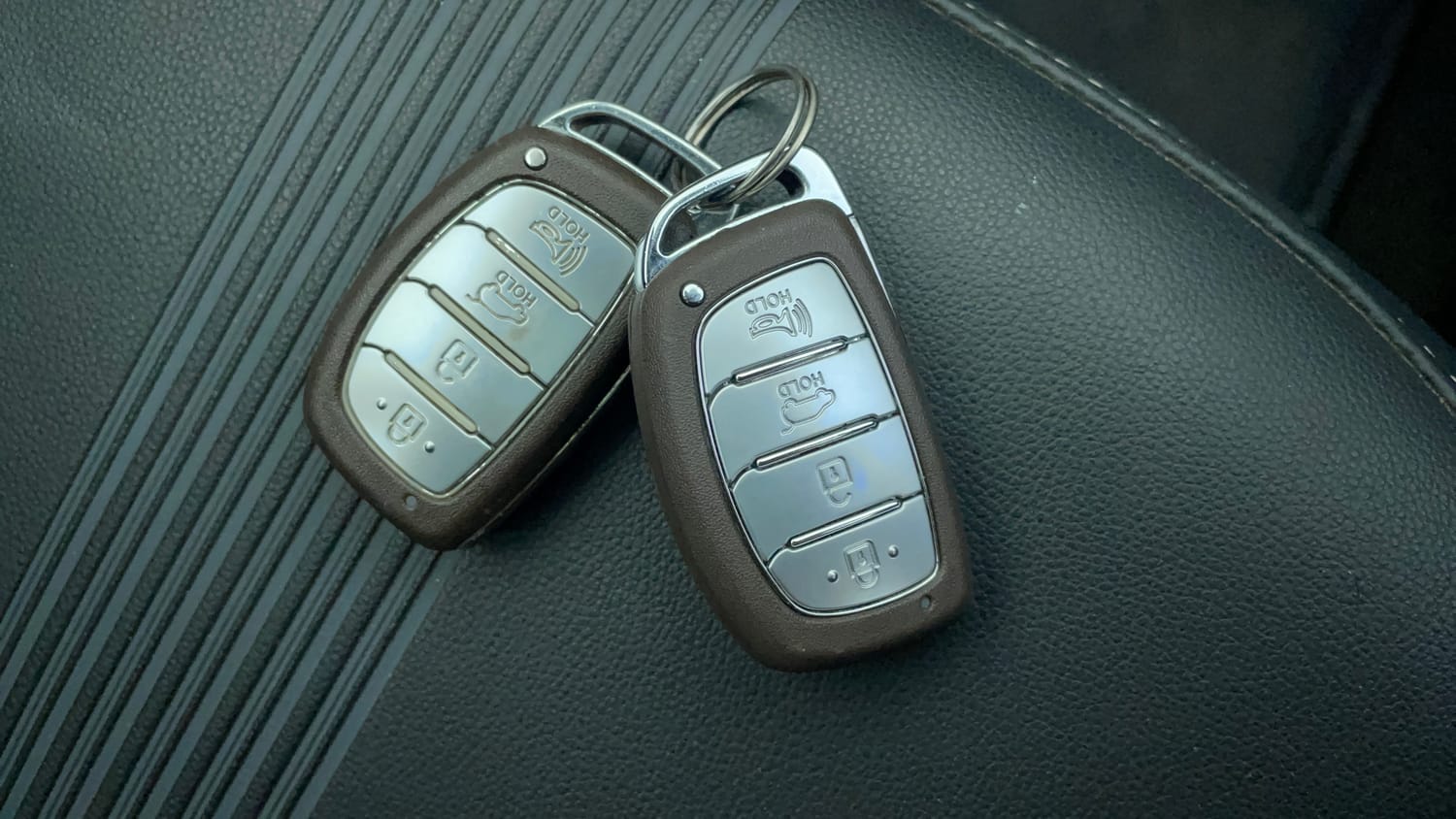 Used 2023 Hyundai i20 Asta (O) 1.0 Turbo DCT Petrol Automatic extra CAR KEY VIEW