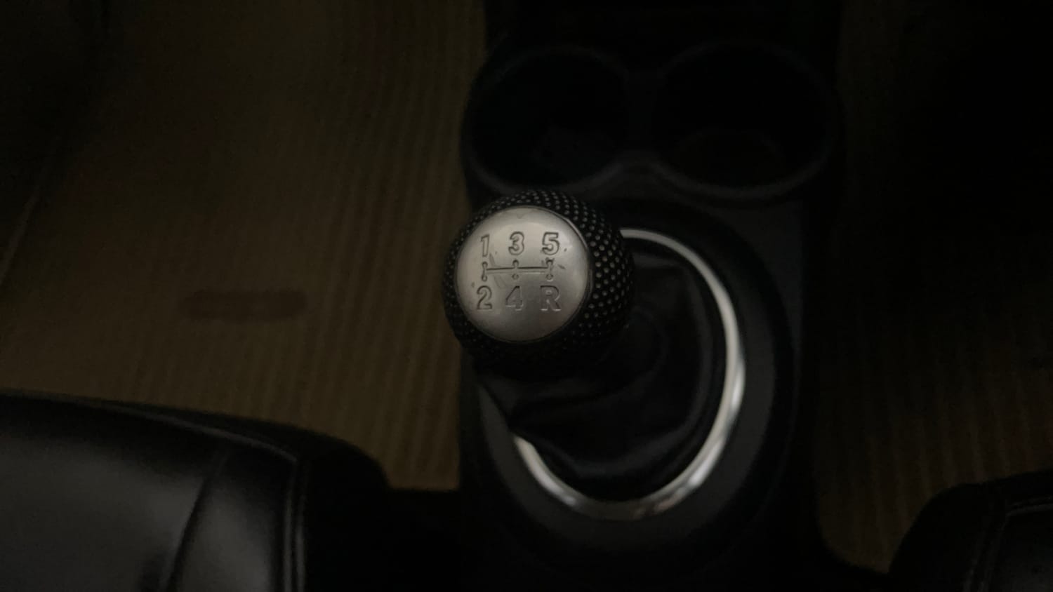 Used 2015 Honda Mobilio S Petrol Petrol Manual interior GEAR  KNOB VIEW