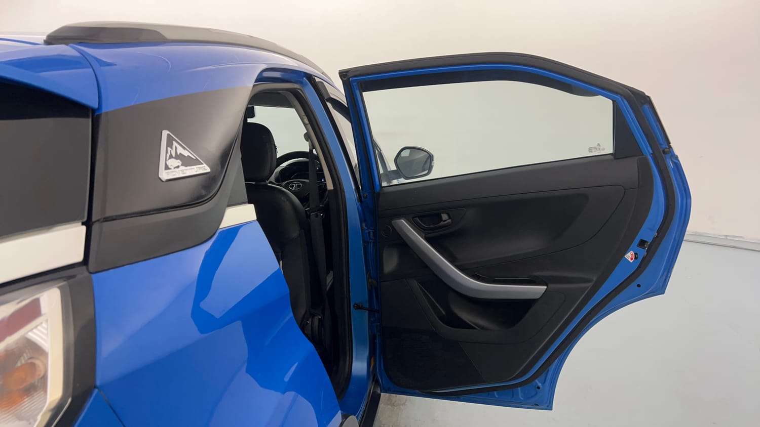 Used 2020 Tata Nexon XM (S) Petrol Manual interior RIGHT REAR DOOR OPEN VIEW
