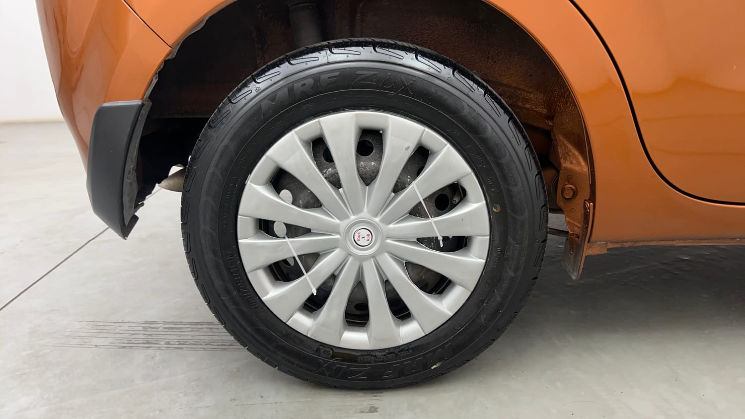Used 2019 Maruti Suzuki Wagon R VXi 1.2 Petrol Manual tyres RIGHT REAR TYRE RIM VIEW