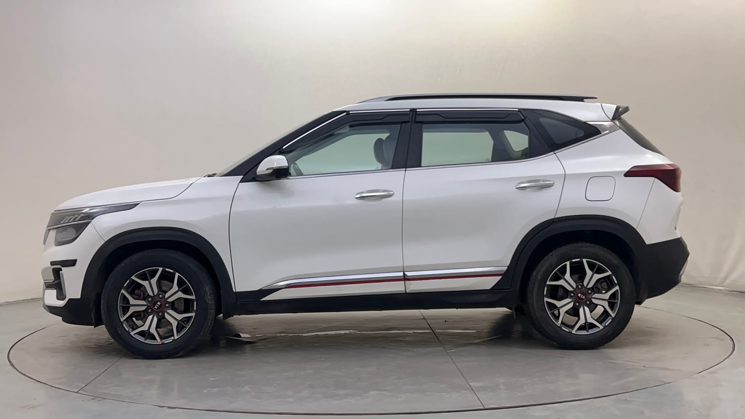 Used 2020 kia Seltos GTX Plus DCT 1.4 Petrol Automatic exterior LEFT SIDE VIEW