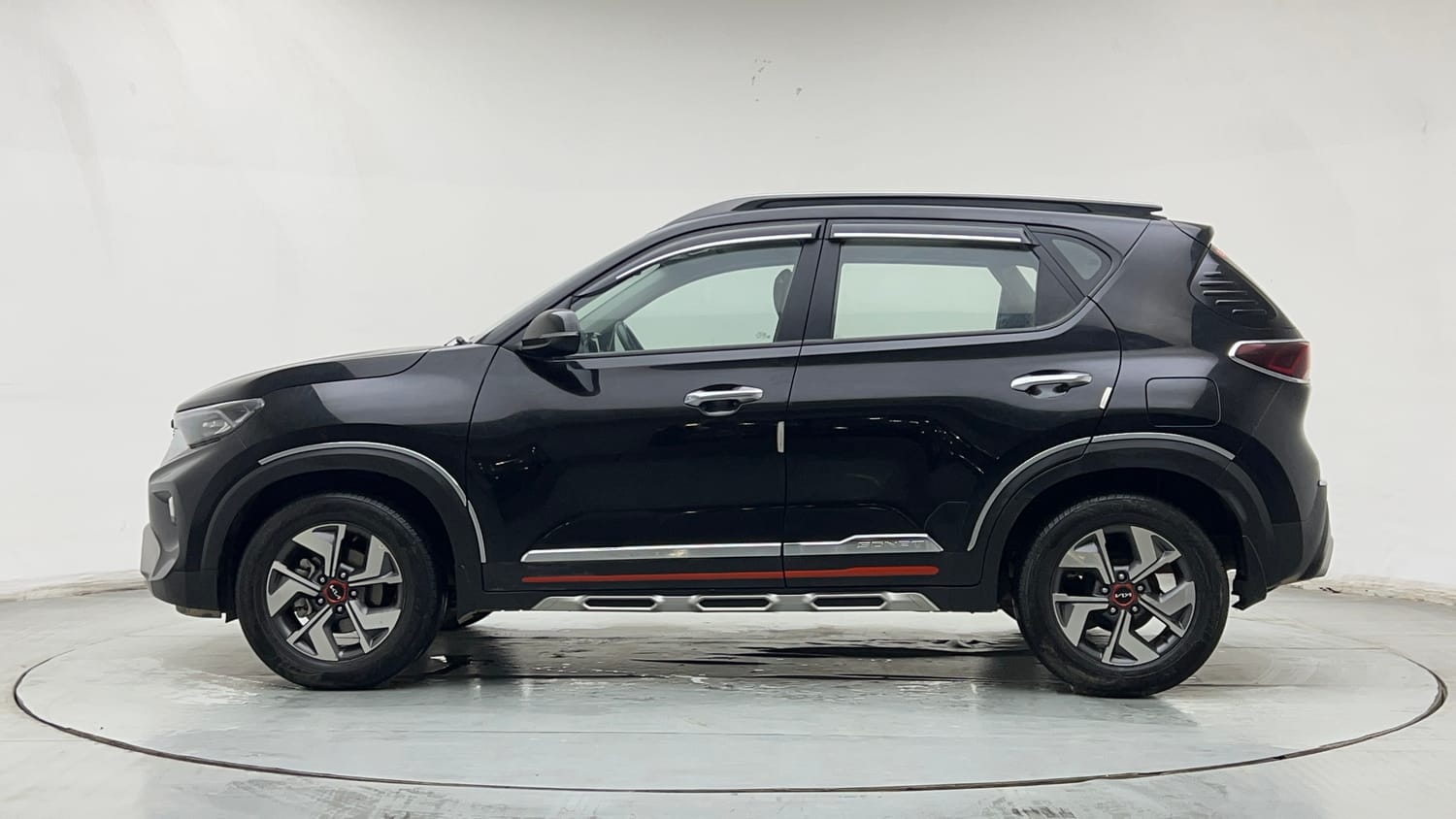 Used 2023 Kia Sonet Aurochs Edition 1.0 Petrol 7DCT Petrol Automatic exterior LEFT SIDE VIEW