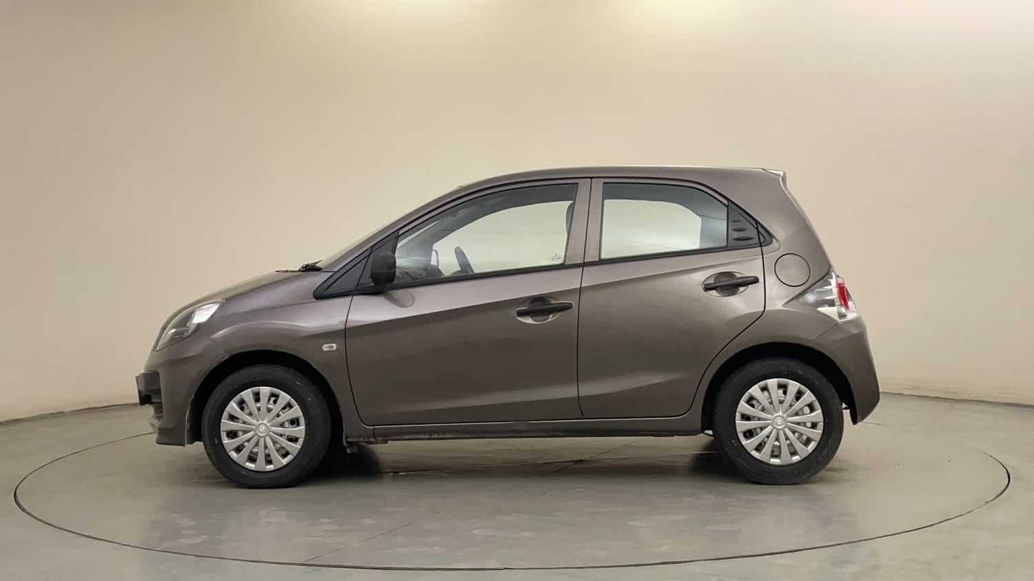 Used 2015 Honda Brio E MT Petrol Manual exterior LEFT SIDE VIEW