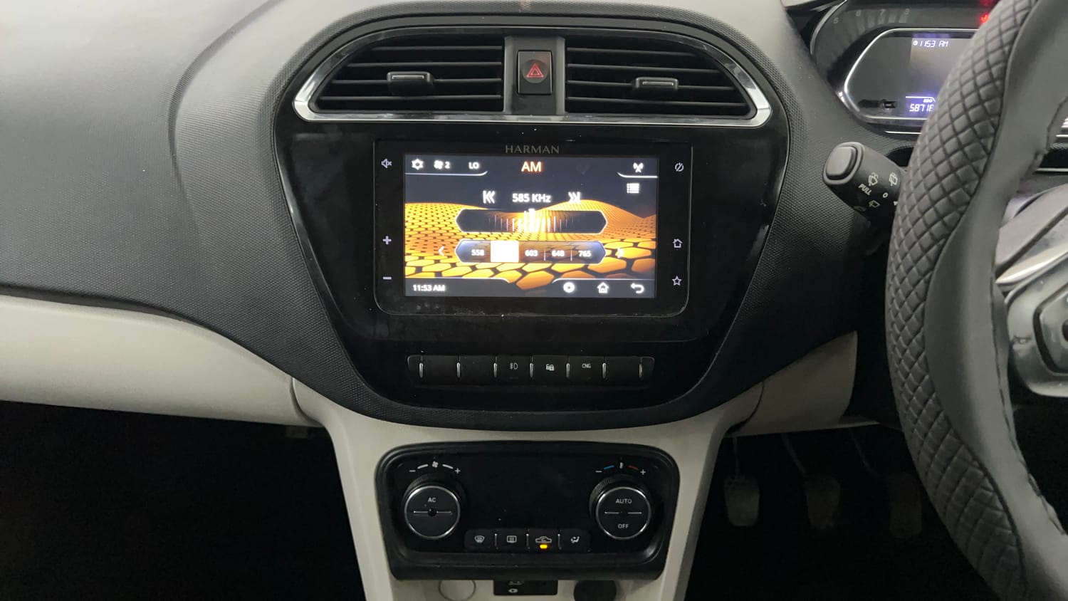 Used 2022 Tata Tiago XZ Plus CNG Cng Manual interior MUSIC SYSTEM & AC CONTROL VIEW