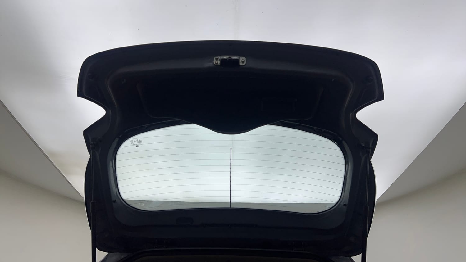 Used 2018 Hyundai Grand i10 Sportz (O) 1.2 Kappa VTVT Petrol Manual interior DICKY DOOR OPEN VIEW