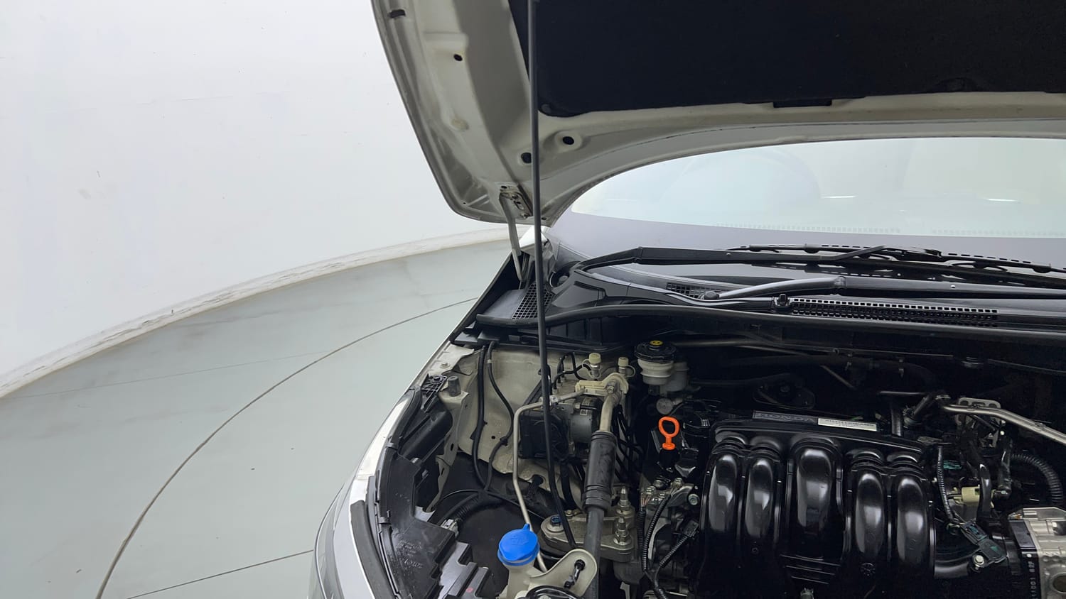 Used 2021 Honda City ZX Petrol Petrol Manual engine ENGINE RIGHT SIDE HINGE & APRON VIEW