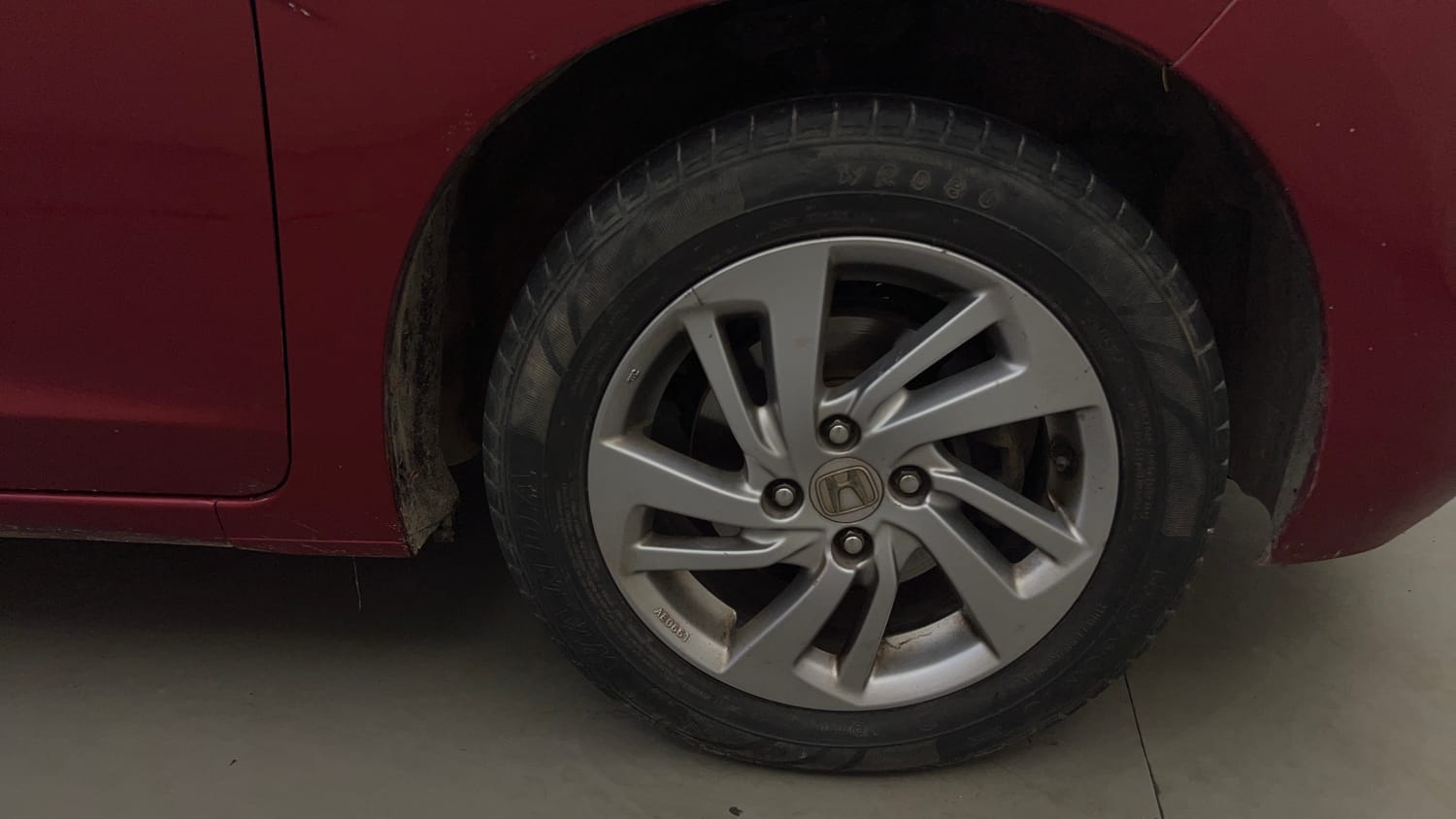 Used 2018 Honda Jazz V Petrol Petrol Manual tyres RIGHT FRONT TYRE RIM VIEW