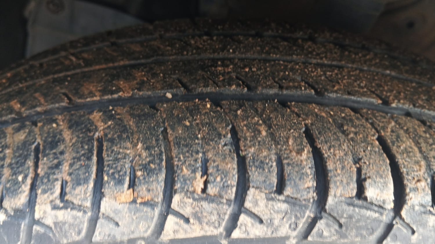 Used 2019 Maruti Suzuki Wagon R ZXi 1.2 AMT Petrol Automatic tyres LEFT FRONT TYRE TREAD VIEW