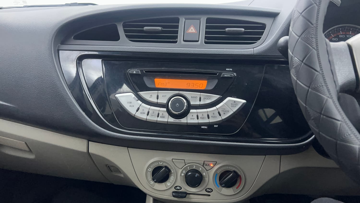 Used 2016 Maruti Suzuki Alto K10 VXi Petrol Manual interior MUSIC SYSTEM & AC CONTROL VIEW