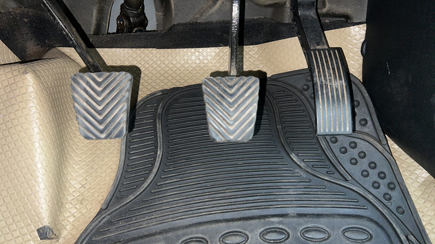 Used 2018 Hyundai Elite i20 Magna Executive 1.2 Petrol Manual interior PEDALS VIEW