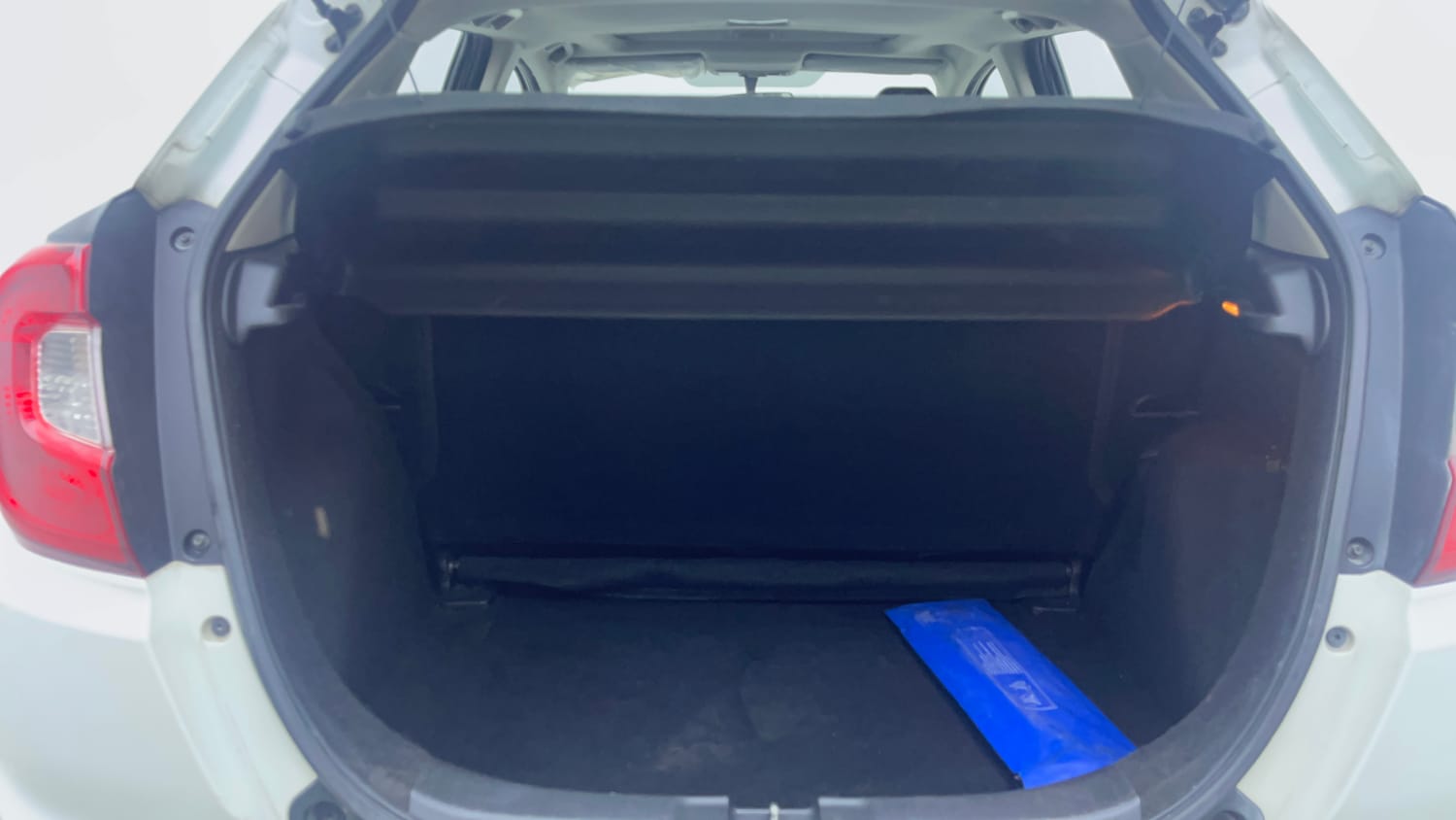 Used 2018 Honda WR-V VX MT Diesel Diesel Manual interior DICKY INSIDE VIEW