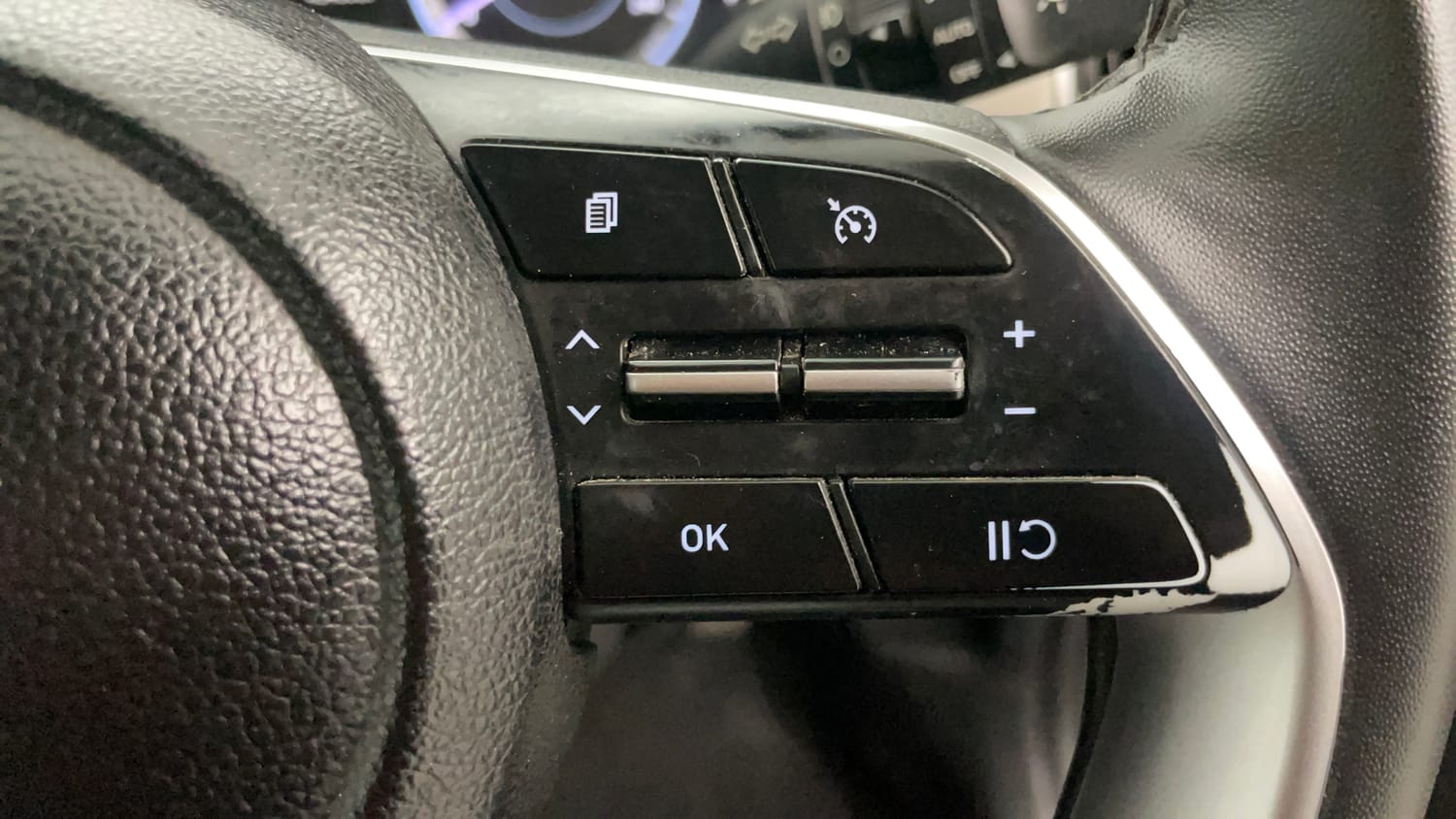Used 2023 Hyundai Creta SX 1.5 Petrol Petrol Manual top_features Cruise control