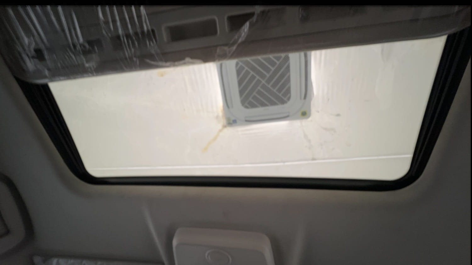 Used 2020 Tata Nexon XM (S) Petrol Manual top_features Sunroof