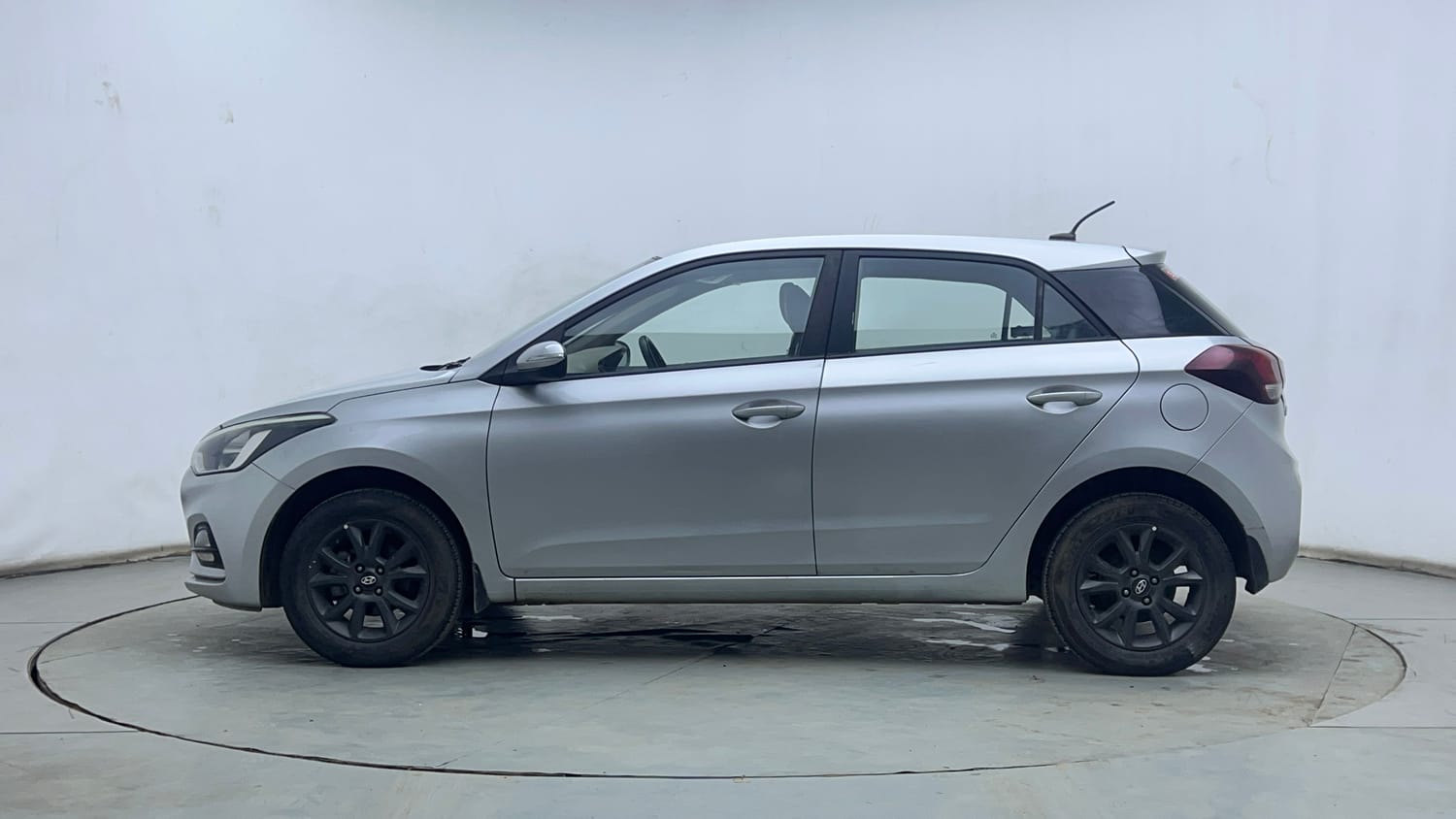 Used 2018 Hyundai Elite i20 Asta 1.2 Petrol Manual exterior LEFT SIDE VIEW