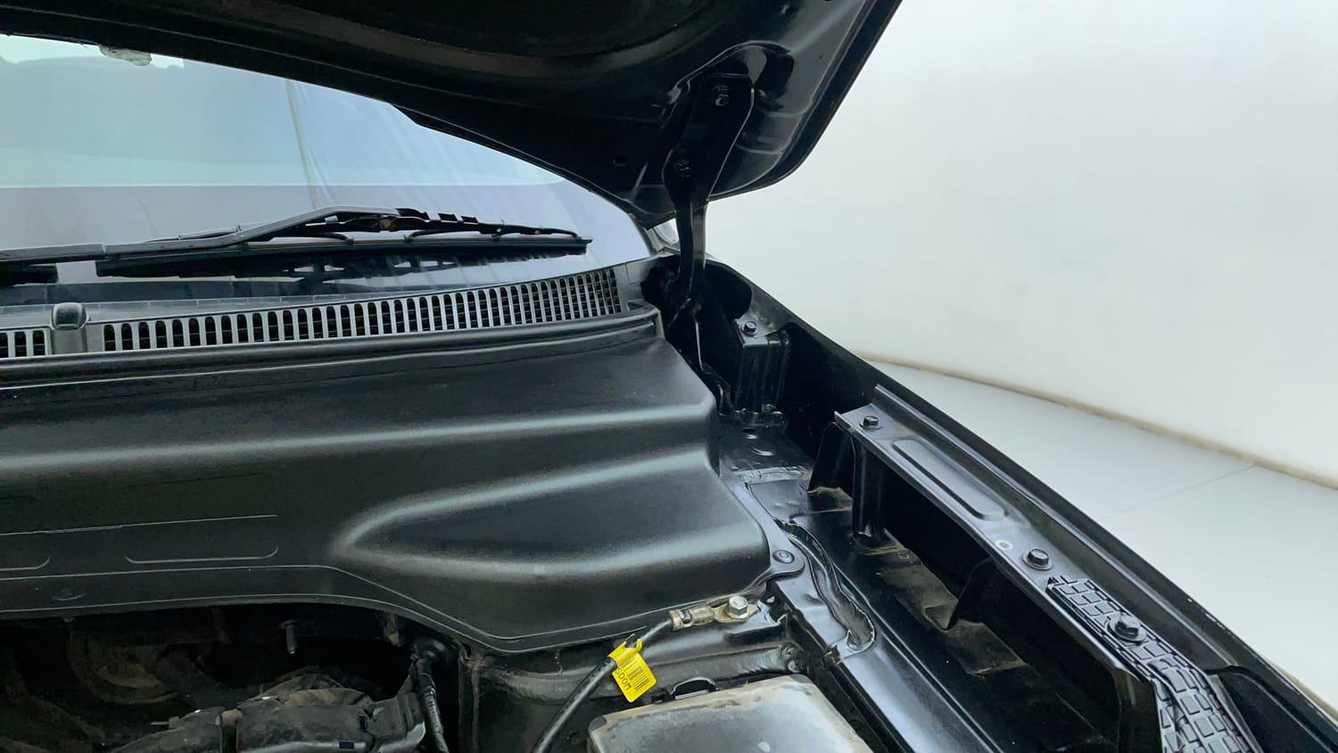 Used 2022 Hyundai Creta S 1.5 Petrol Petrol Manual engine ENGINE LEFT SIDE HINGE & APRON VIEW