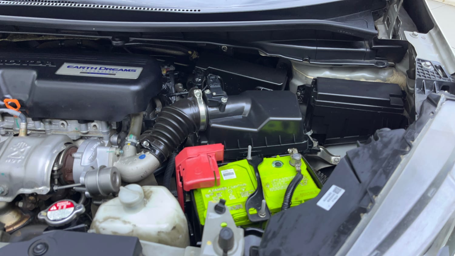 Used 2018 Honda WR-V VX MT Diesel Diesel Manual engine ENGINE LEFT SIDE VIEW