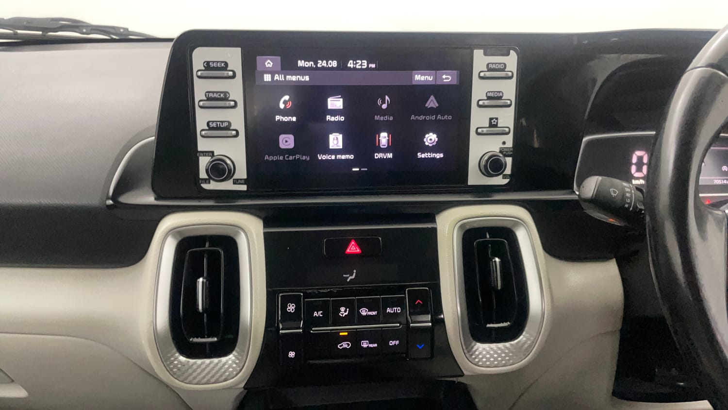 Used 2023 Kia Sonet HTX 1.0 iMT Petrol Manual interior MUSIC SYSTEM & AC CONTROL VIEW