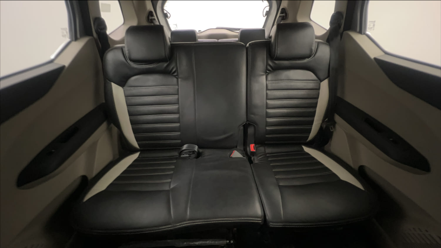 Used 2024 Renault Triber RXZ Petrol Manual interior REAR SEAT CONDITION VIEW
