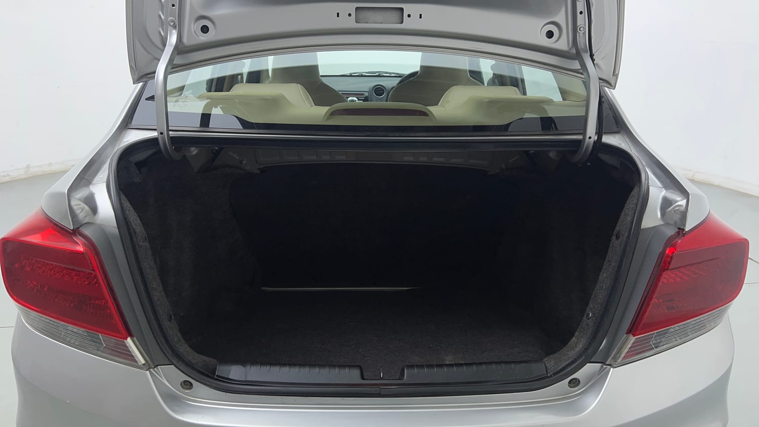 Used 2015 Honda Amaze 1.2 S i-VTEC Petrol Manual interior DICKY INSIDE VIEW