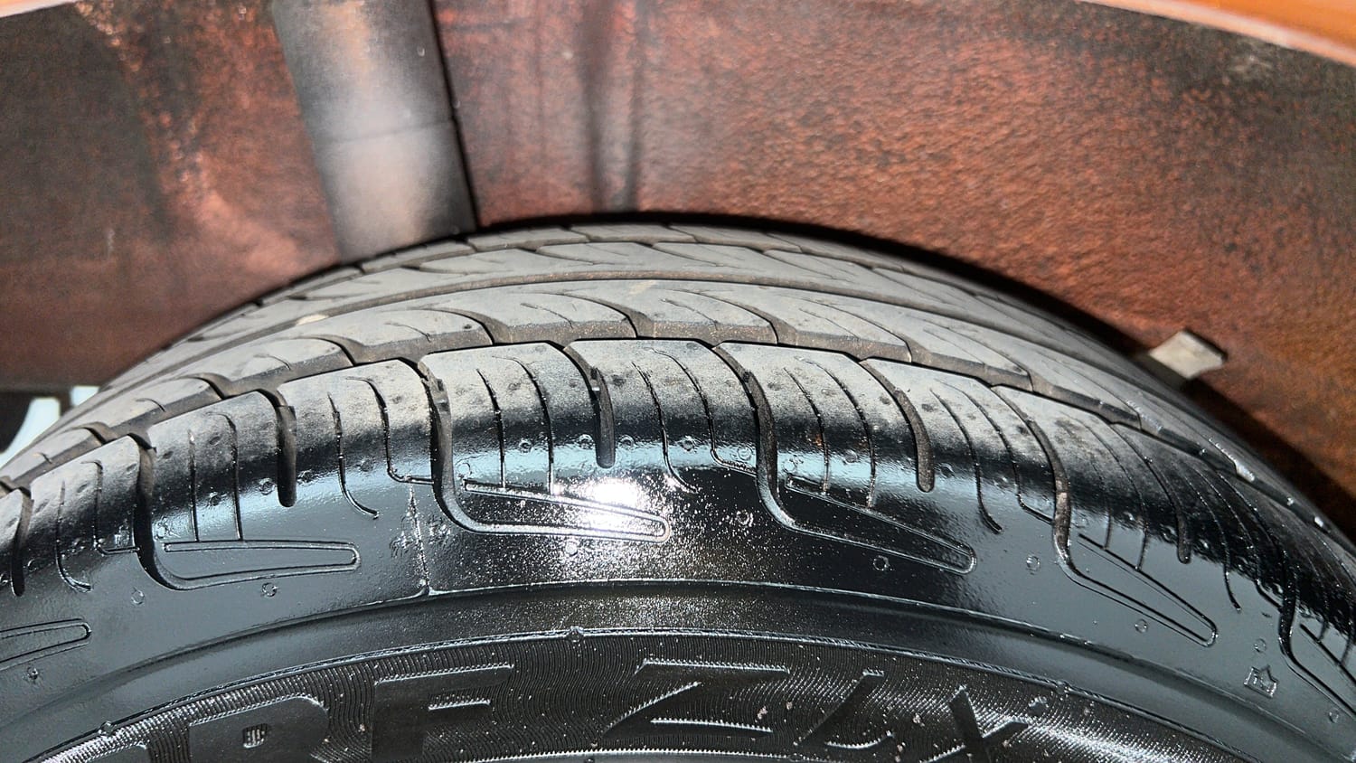 Used 2019 Maruti Suzuki Wagon R VXi 1.2 Petrol Manual tyres RIGHT REAR TYRE TREAD VIEW