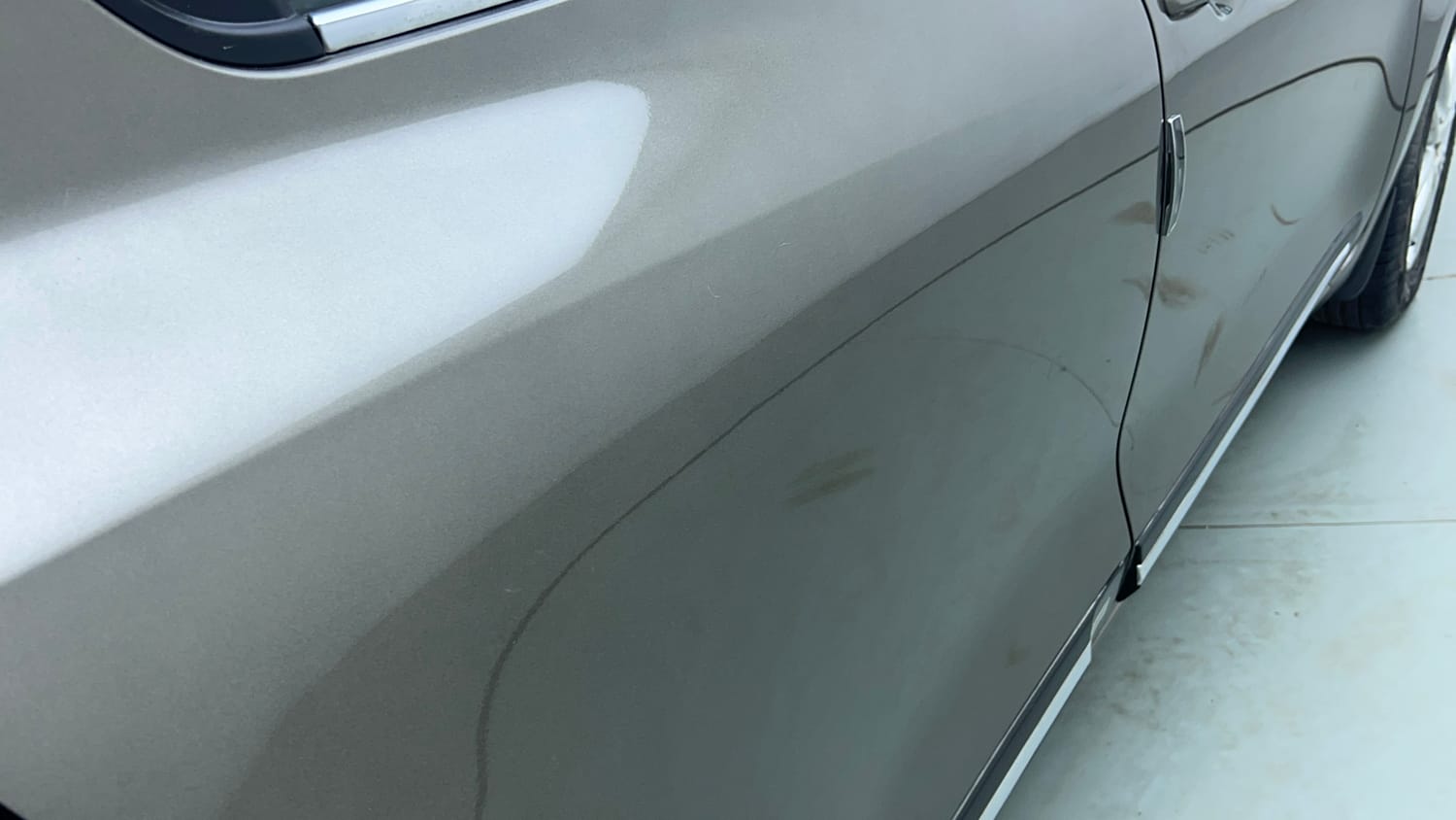 Used 2023 Maruti Suzuki Swift ZXi Petrol Manual dents MINOR SCRATCH