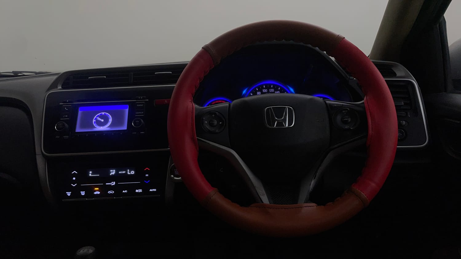 Used 2014 Honda City VX Diesel Diesel Manual interior STEERING VIEW