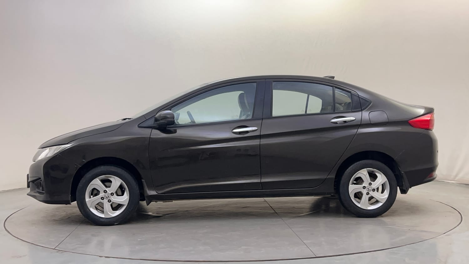 Used 2016 Honda City V Petrol Manual exterior LEFT SIDE VIEW