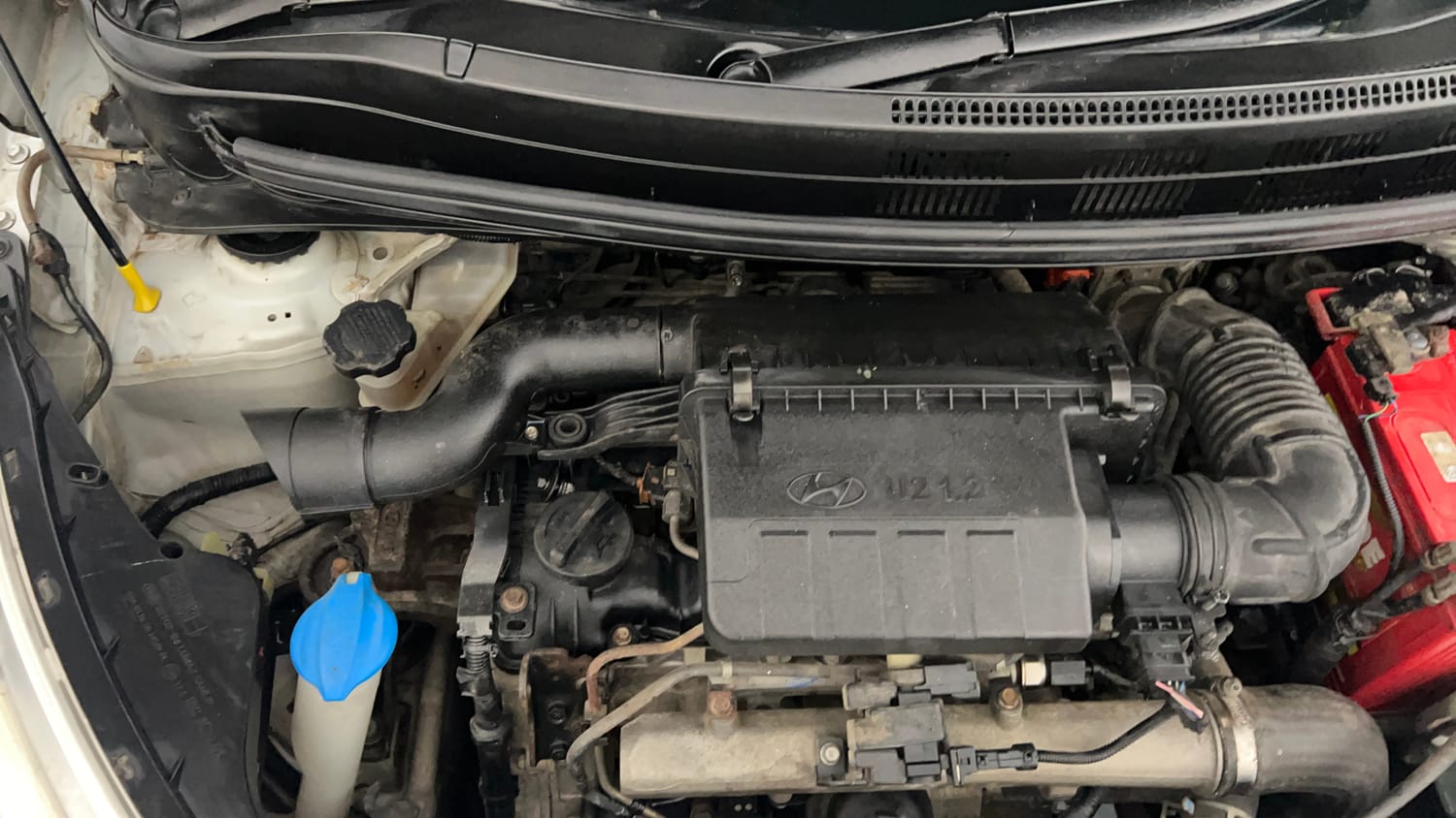 Used 2018 Hyundai Grand i10 Asta U2 1.2 CRDi Diesel Manual engine ENGINE RIGHT SIDE VIEW