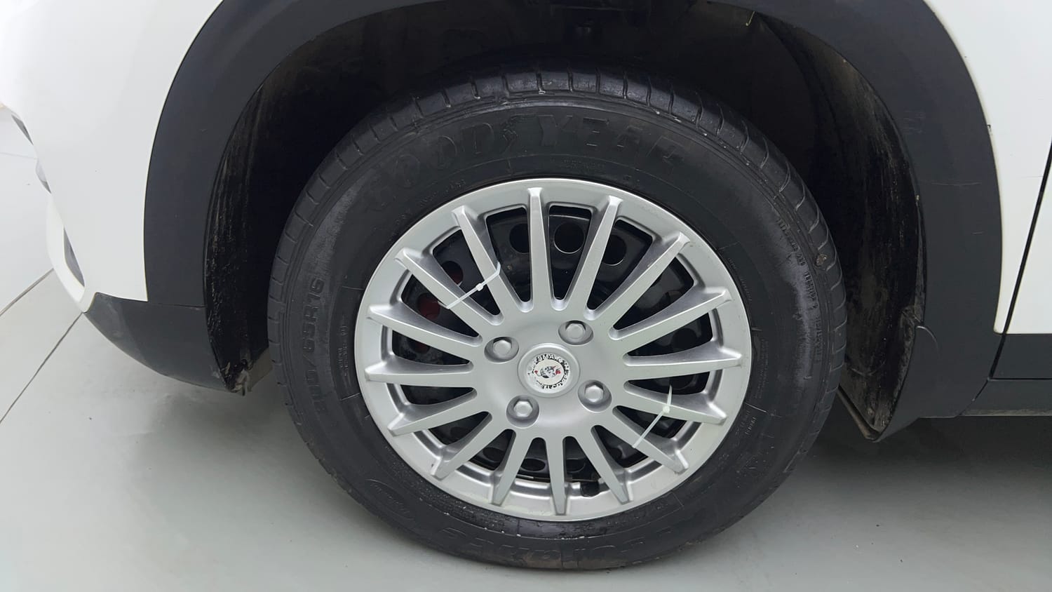 Used 2022 Kia Seltos HTK 1.5 Diesel Diesel Manual tyres LEFT FRONT TYRE RIM VIEW
