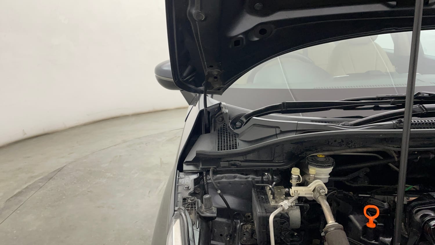 Used 2024 Honda City V Petrol MT Petrol Manual engine ENGINE RIGHT SIDE HINGE & APRON VIEW