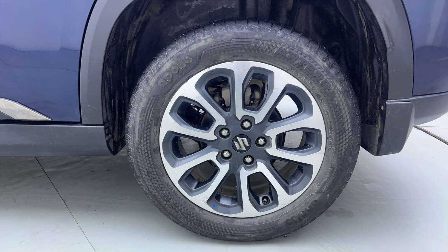 Used 2023 Maruti Suzuki Grand Vitara Alpha Smart Hybrid Petrol Manual tyres LEFT REAR TYRE RIM VIEW