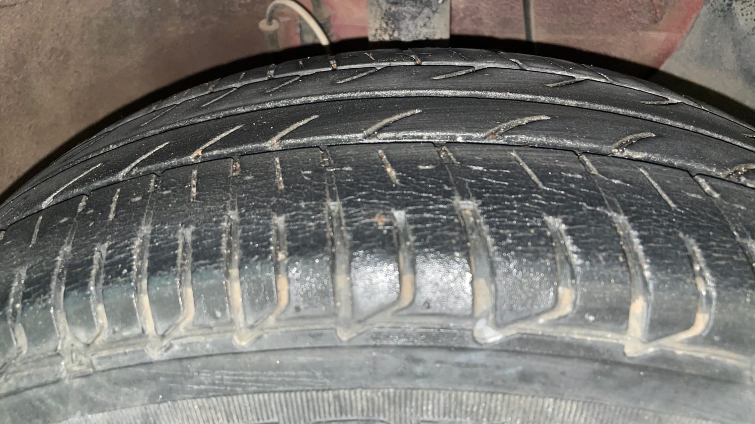 Used 2017 Hyundai Elite i20 Magna 1.2 Petrol Manual tyres RIGHT FRONT TYRE TREAD VIEW