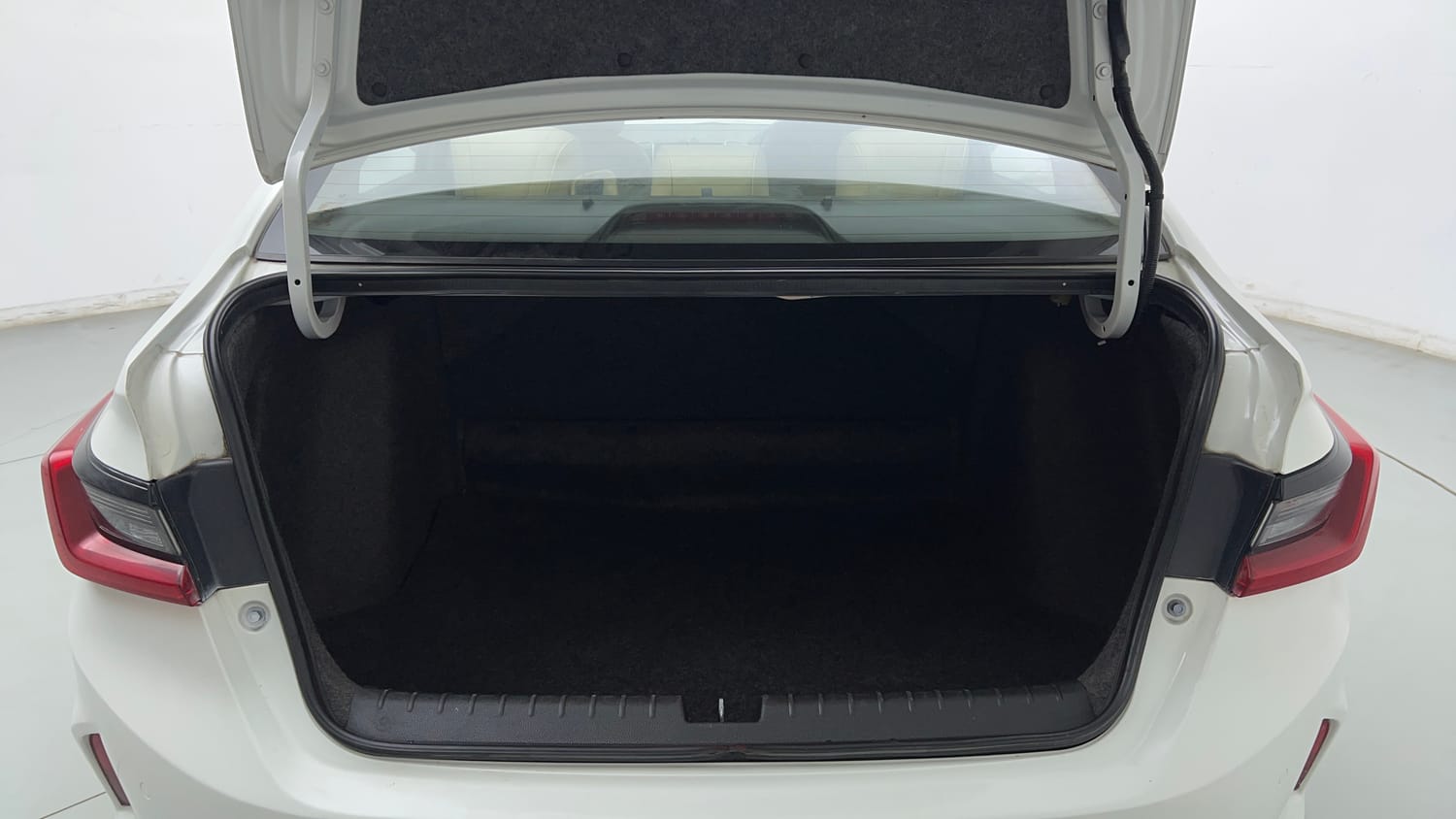Used 2021 Honda City ZX Petrol Petrol Manual interior DICKY INSIDE VIEW