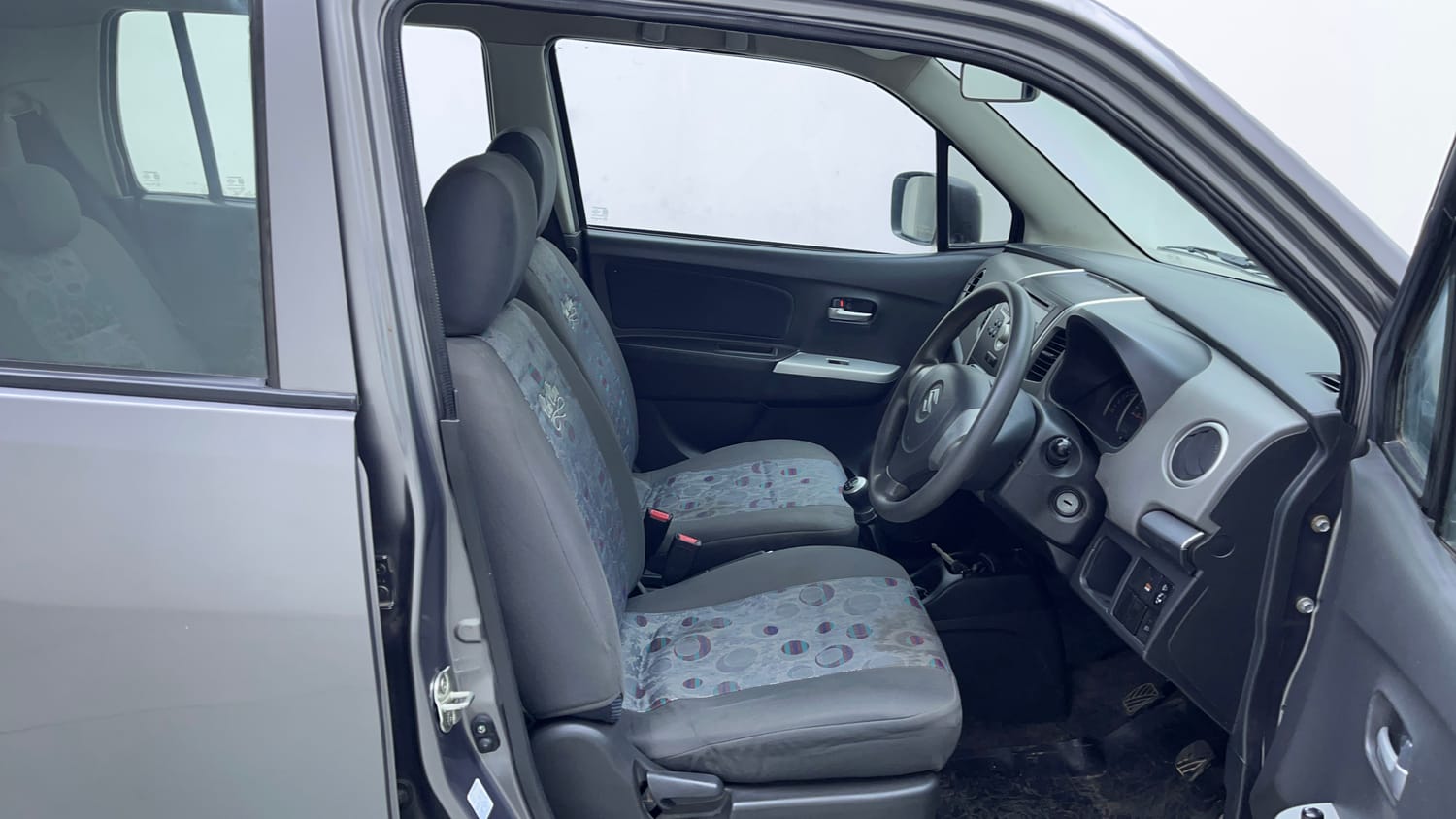Used 2012 Maruti Suzuki Wagon R 1.0 VXi Petrol Manual interior RIGHT SIDE FRONT DOOR CABIN VIEW