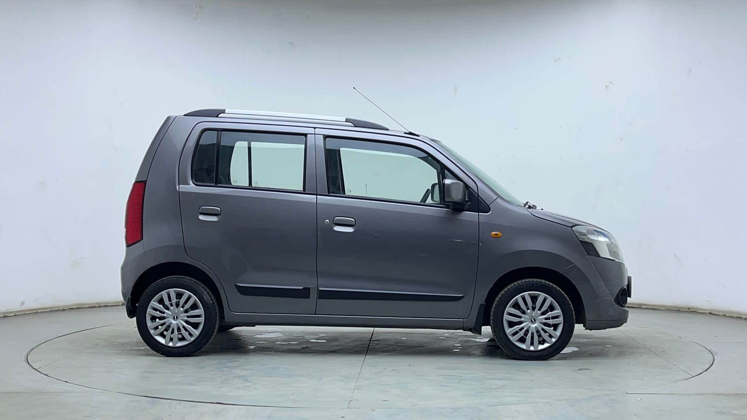 Used 2012 Maruti Suzuki Wagon R 1.0 VXi Petrol Manual exterior RIGHT SIDE VIEW