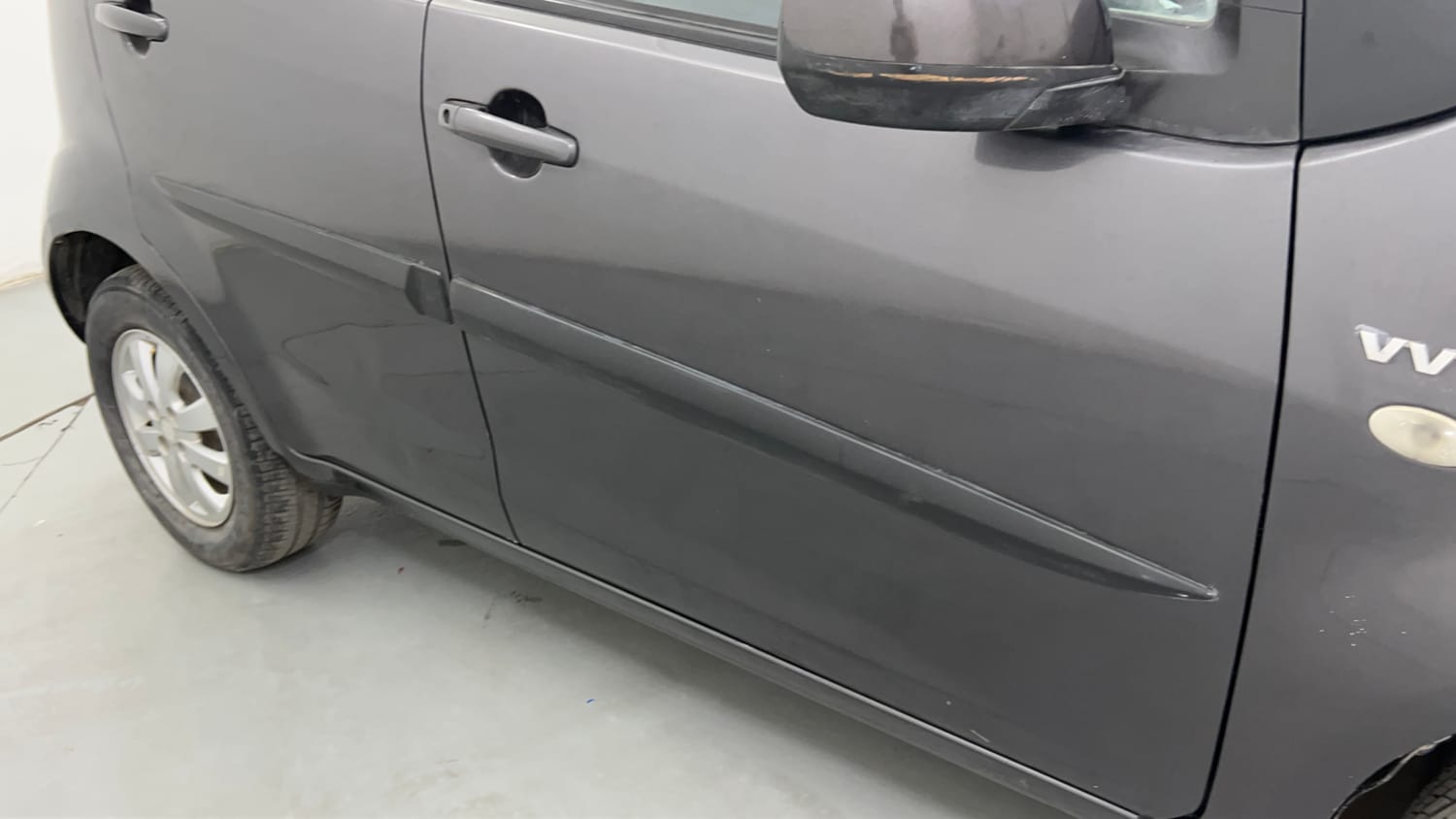 Used 2013 Maruti Suzuki Ritz Zxi BS-IV Petrol Manual dents MINOR DENT
