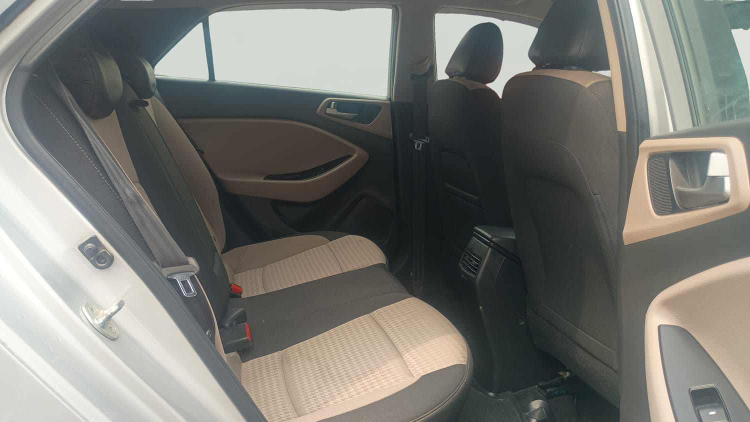 Used 2018 Hyundai Elite i20 Asta 1.2 (O) Petrol Manual interior RIGHT SIDE REAR DOOR CABIN VIEW